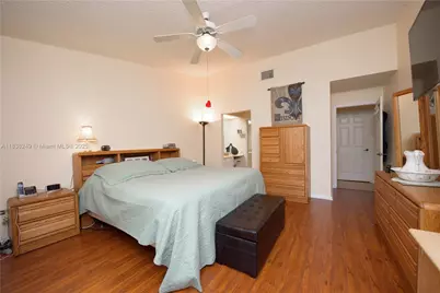 2510 SE 7th Pl, Homestead, FL 33033 - Photo 10