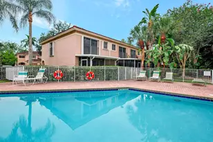 9715 NW 23rd Ct, Pembroke Pines, FL 33024 - Photo 2