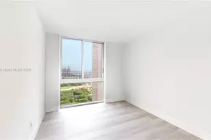 325 S Biscayne Blvd, Miami, FL 33131 - Photo 14