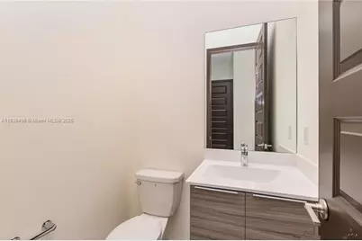 8853 NW 155th Ter #8853, Miami Lakes, FL 33018 - Photo 16