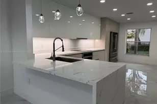 1470 Sweetbay Way, Hollywood, FL 33019 - Photo 10