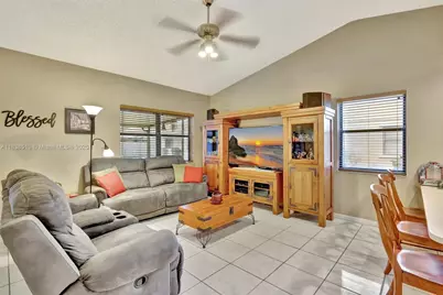 5911 Epsom Ln, Davie, FL 33331 - Photo 10