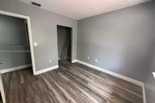 451 NE 136th St, North Miami, FL 33161 - Photo 16