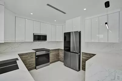 1840 NE 199th St, Miami, FL 33179 - Photo 8