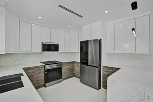 1840 NE 199th St, Miami, FL 33179 - Photo 8