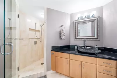 2000 Island Blvd #2409, Aventura, FL 33160 - Photo 18