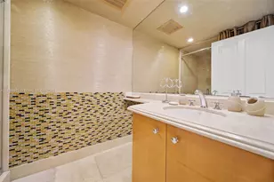 17875 Collins Ave, Sunny Isles Beach, FL 33160 - Photo 36