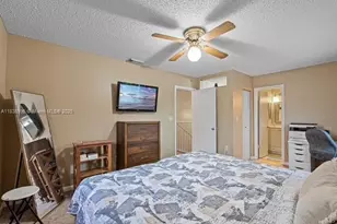 2385 W 69th St, Hialeah, FL 33016 - Photo 20