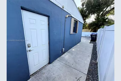 2406 N 28th Ave, Hollywood, FL 33020 - Photo 12