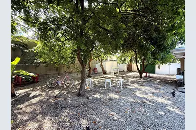 2406 N 28th Ave, Hollywood, FL 33020 - Photo 20