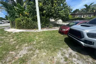 1190 NW 135th St, North Miami, FL 33168 - Photo 8