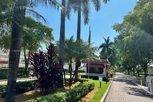 371 S Hollybrook Dr, Pembroke Pines, FL 33025 - Photo 54