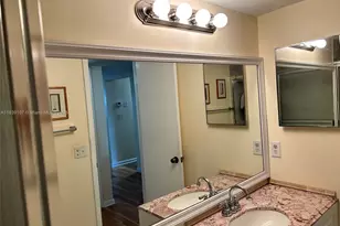 371 S Hollybrook Dr, Pembroke Pines, FL 33025 - Photo 38