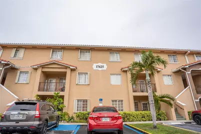 17425 NW 75th Pl #101, Hialeah, FL 33015 - Photo 2