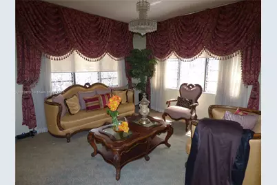 290 NE 108th St, Miami, FL 33161 - Photo 10
