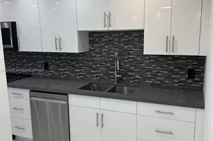 9801 Collins Ave, Bal Harbour, FL 33154 - Photo 4