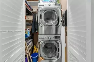 323 NW 136th Pl, Miami, FL 33182 - Photo 34