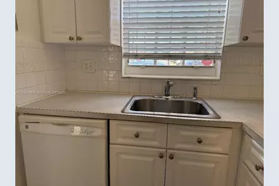 1180 W 42nd Pl #1, Hialeah, FL 33012 - Photo 4