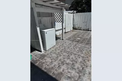 1180 W 42nd Pl #1, Hialeah, FL 33012 - Photo 14