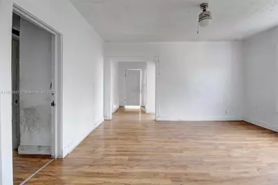 2928 SW 4th St, Miami, FL 33135 - Photo 14