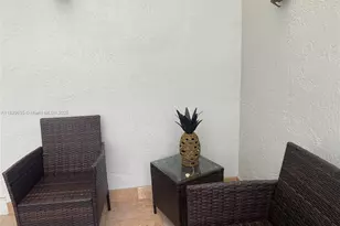 6006 Plum Pl, Tamarac, FL 33321 - Photo 10