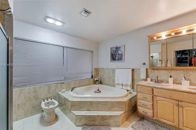 400 NW 128th Ave, Miami, FL 33182 - Photo 32