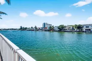 7207 Bay Dr, Miami Beach, FL 33141 - Photo 32