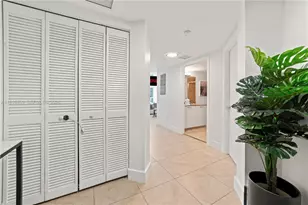 41 SE 5th St, Miami, FL 33131 - Photo 24
