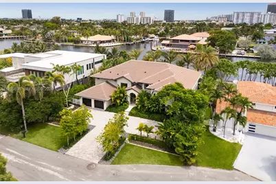 110 Holiday Dr, Hallandale Beach, FL 33009 - Photo 44