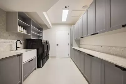 110 Holiday Dr, Hallandale Beach, FL 33009 - Photo 38