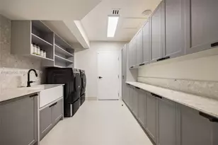 110 Holiday Dr, Hallandale Beach, FL 33009 - Photo 38