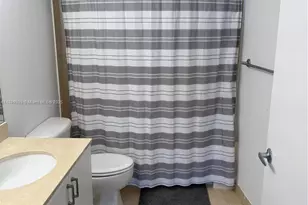 1750 N Bayshore Dr, Miami, FL 33132 - Photo 16