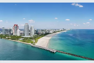 300 S Pointe Drive #801, Miami Beach, FL 33139 - Photo 2