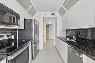 20185 E Country Club Dr, Aventura, FL 33180 - Photo 18