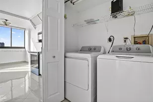 20185 E Country Club Dr, Aventura, FL 33180 - Photo 34