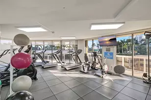 20185 E Country Club Dr, Aventura, FL 33180 - Photo 22