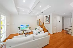 400 NE 69th Cir, Boca Raton, FL 33487 - Photo 4