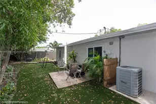 5901 NE 4th Ave, Oakland Park, FL 33334 - Photo 2