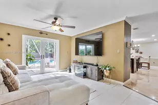 5998 SW 112th Dr, Cooper City, FL 33330 - Photo 8