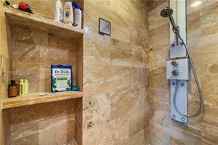 1900 N Bayshore Dr, Miami, FL 33132 - Photo 24