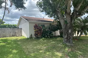 9285 Affirmed Ln, Boca Raton, FL 33496 - Photo 4