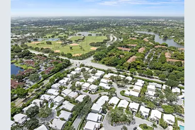 9384 NW 8th Cir, Plantation, FL 33324 - Photo 32