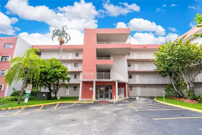 8425 NW 8th St #304, Miami, FL 33126 - Photo 1