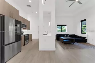 4460 NW 8th Pl, Plantation, FL 33317 - Photo 10