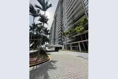 600 NE 36th St #204, Miami, FL 33137 - Photo 1