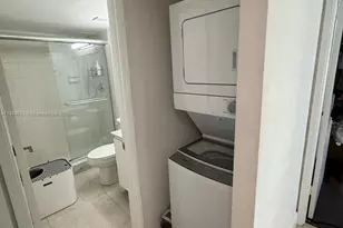 600 NE 36th St, Miami, FL 33137 - Photo 6