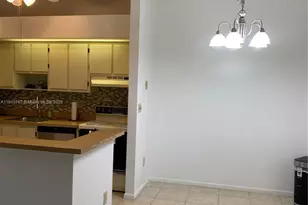 10407 E Clairmont Cir, Tamarac, FL 33321 - Photo 6