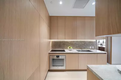 501 West Ave #PH4701, Miami Beach, FL 33139 - Photo 8