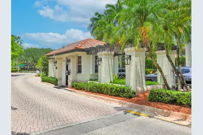933 Falling Water Rd, Weston, FL 33326 - Photo 2