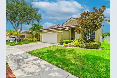 933 Falling Water Rd, Weston, FL 33326 - Photo 4